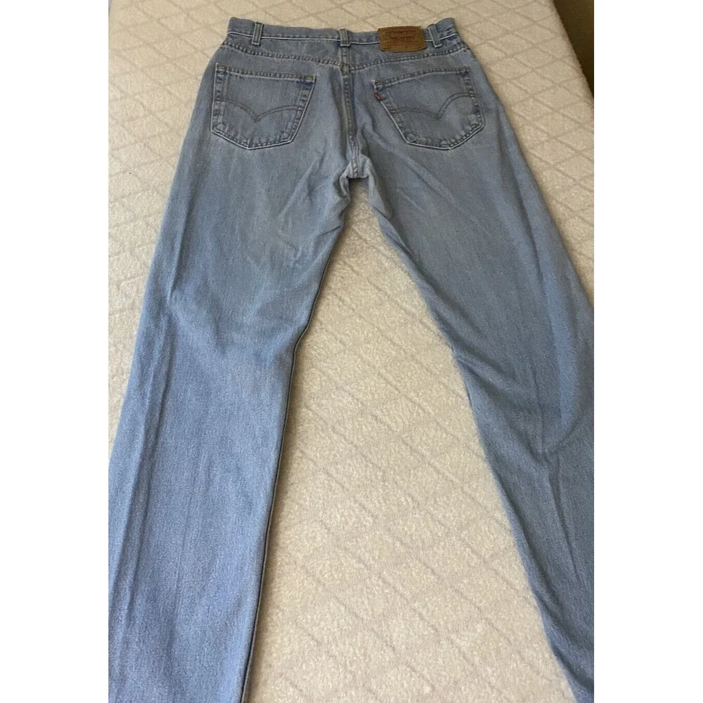 Vintage Levi’s 505 Light Blue Straight Leg Jeans Men’s Size 34W 34L